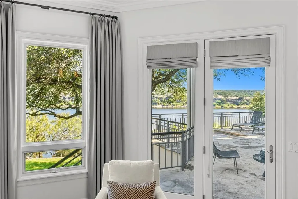 24729 Travis Lakeside Cove Spicewood TX 78669