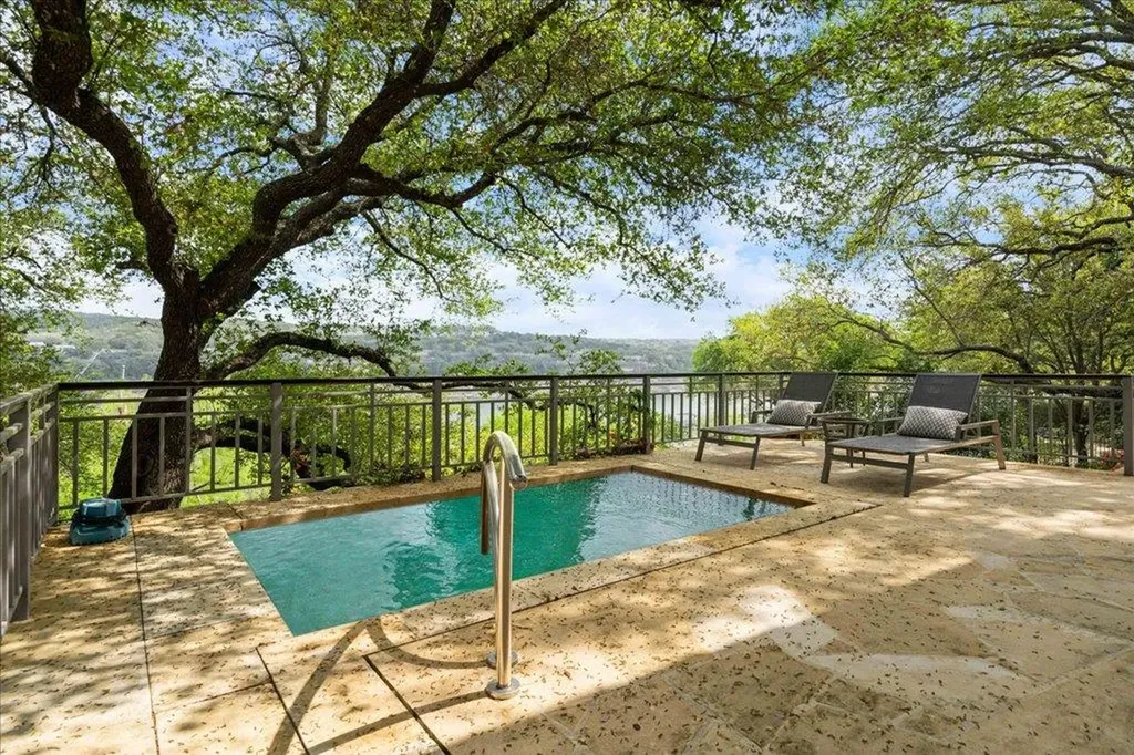 24729 Travis Lakeside Cove Spicewood TX 78669