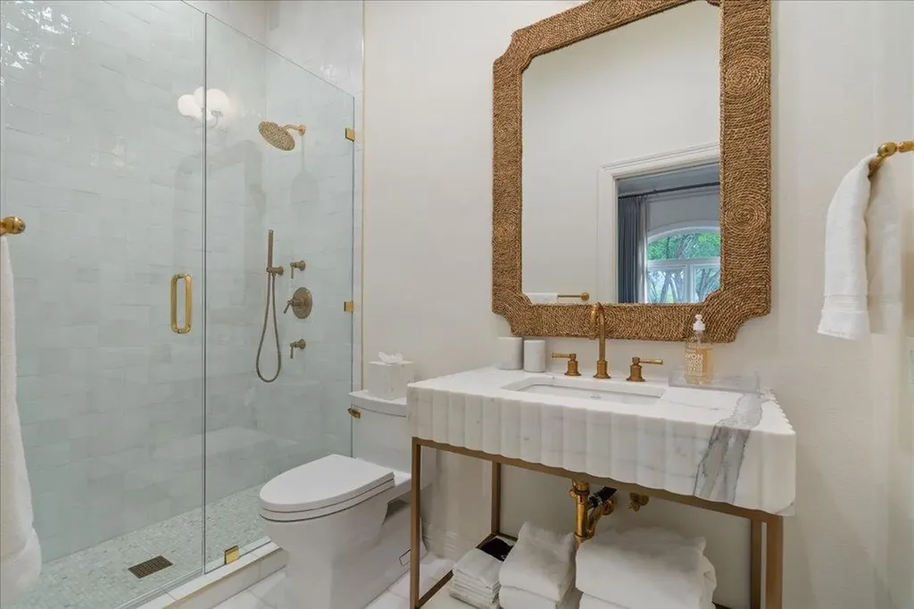 24729 Travis Lakeside Cove Spicewood TX 78669