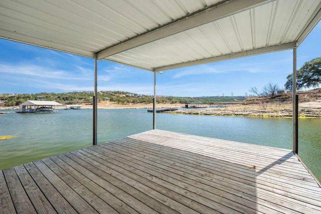 2903 Oak Ridge Drive Spicewood TX 78669