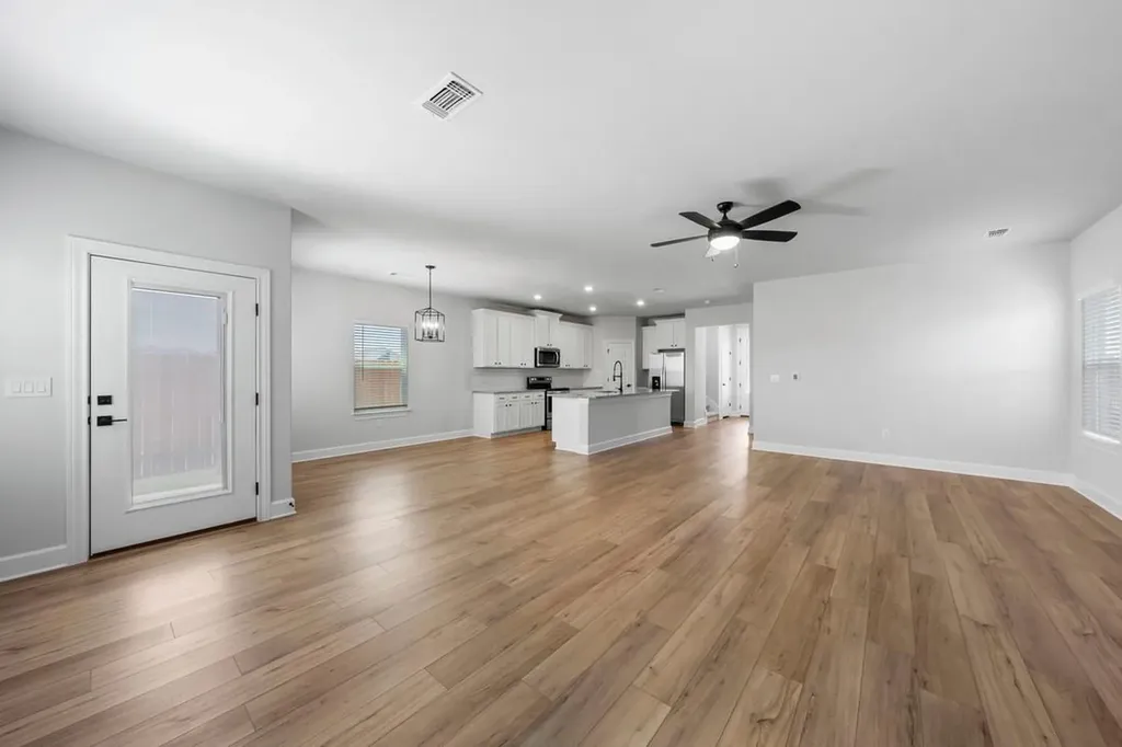 9513 Balmy Lane Manor TX 78653