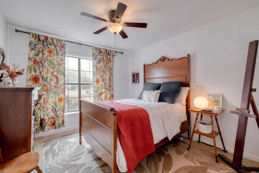 1233 Orange Street Lockhart TX 78644