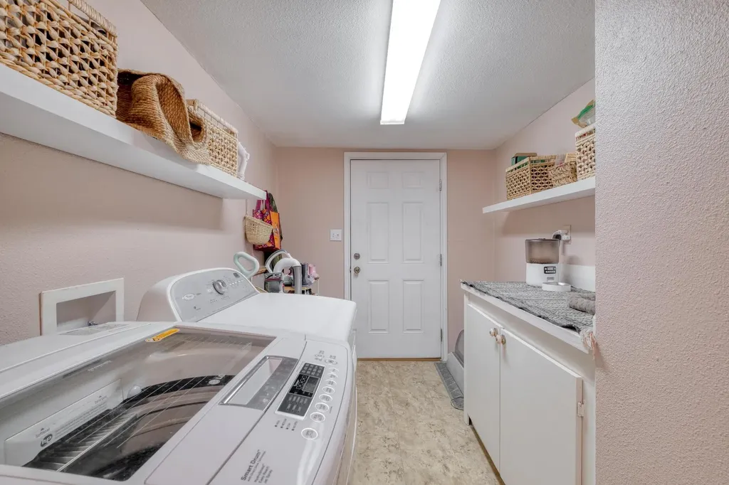 1233 Orange Street Lockhart TX 78644