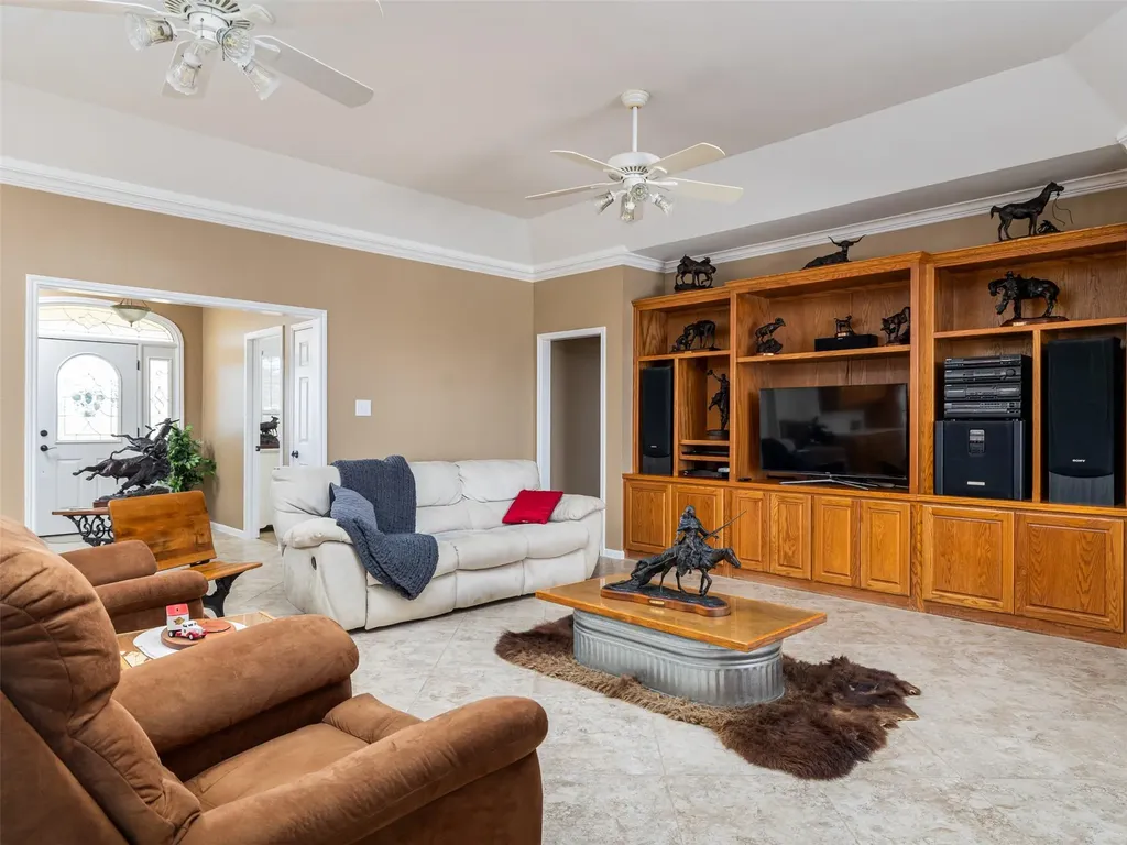 651 County Road 497 Taylor TX 76574
