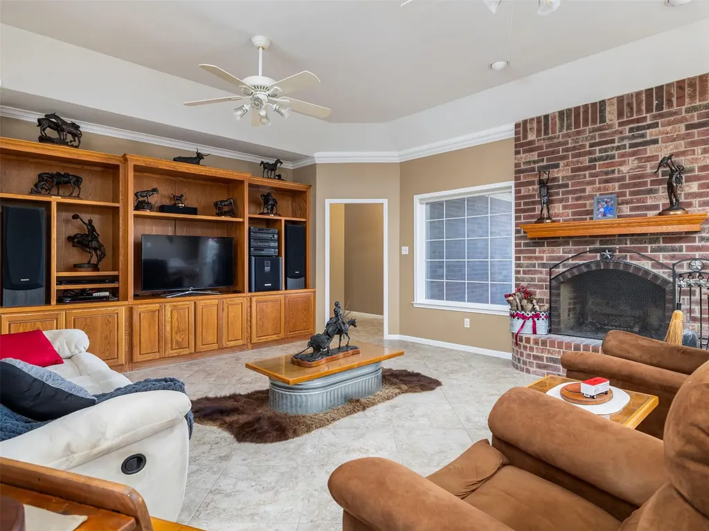651 County Road 497 Taylor TX 76574