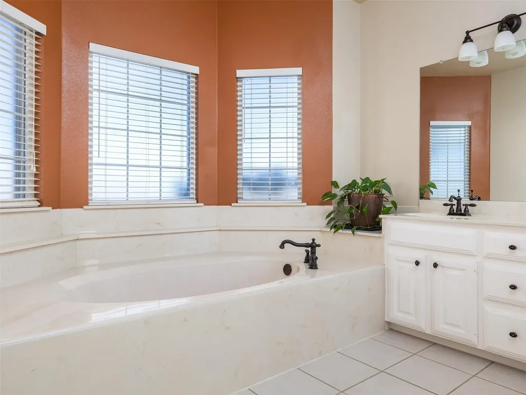 651 County Road 497 Taylor TX 76574