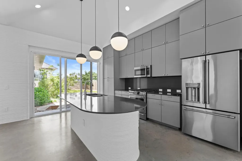 121 Rough Creek Road Georgetown TX 78628