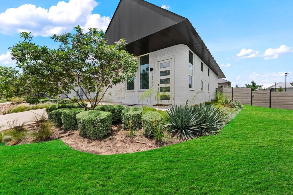 121 Rough Creek Road Georgetown TX 78628