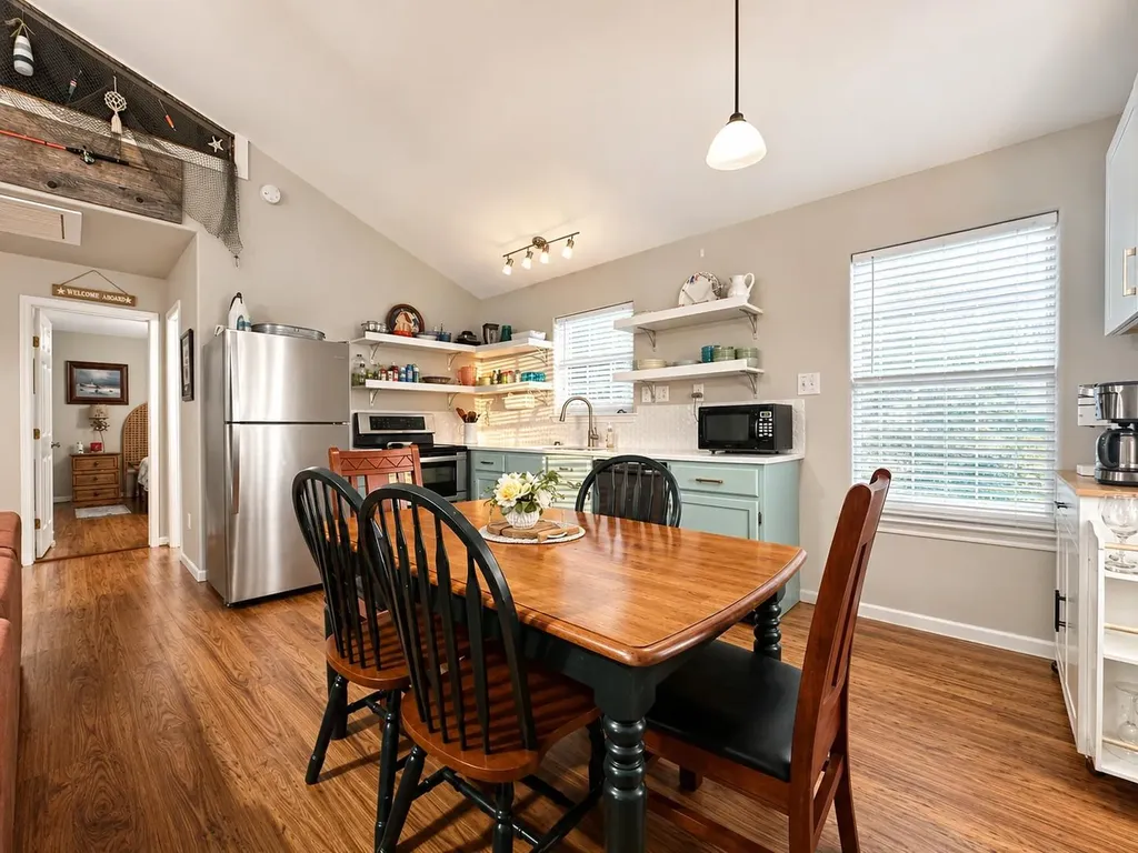 52 Anchor Lane Seadrift TX 77983