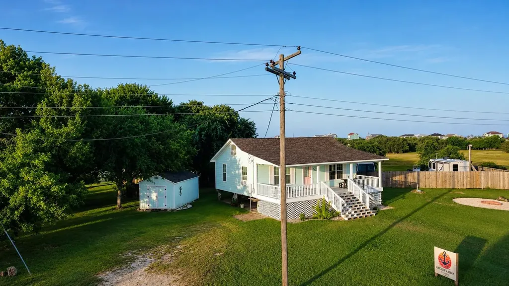 52 Anchor Lane Seadrift TX 77983