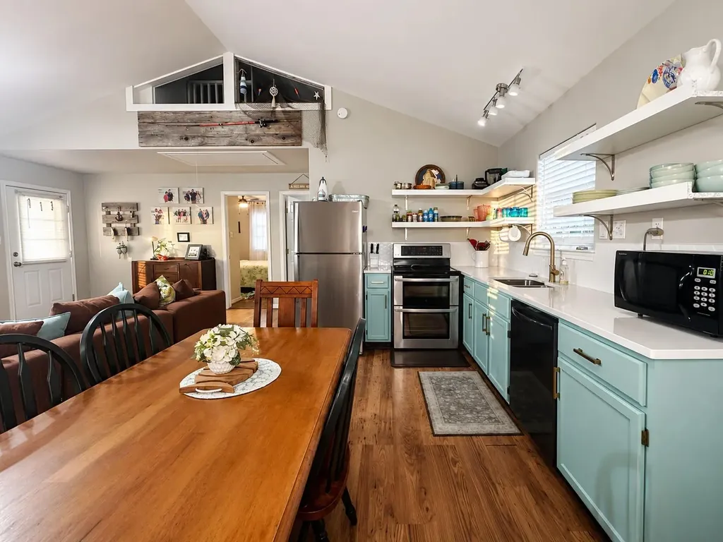 52 Anchor Lane Seadrift TX 77983