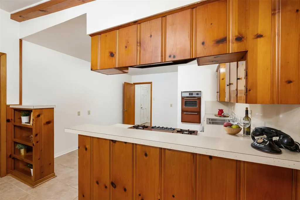 11309 Hilltop Street Austin TX 78753