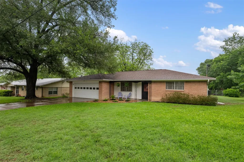 11309 Hilltop Street Austin TX 78753