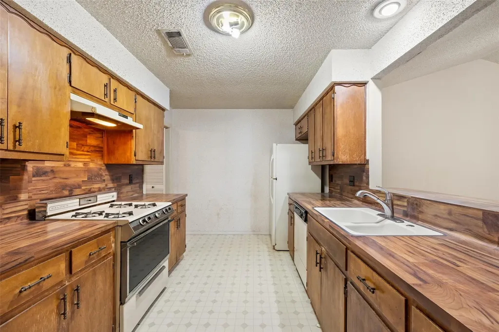 12006 Trianon Lane Austin TX 78727