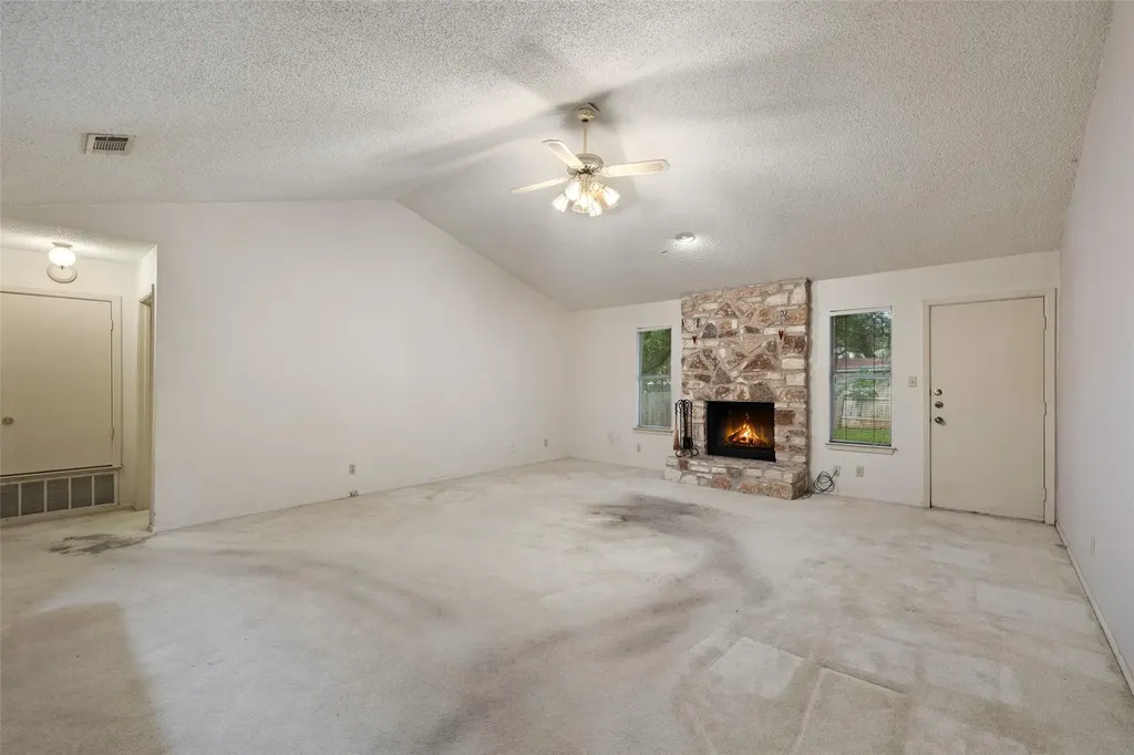 12006 Trianon Lane Austin TX 78727