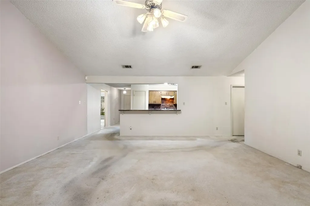 12006 Trianon Lane Austin TX 78727