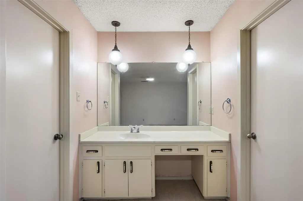 12006 Trianon Lane Austin TX 78727