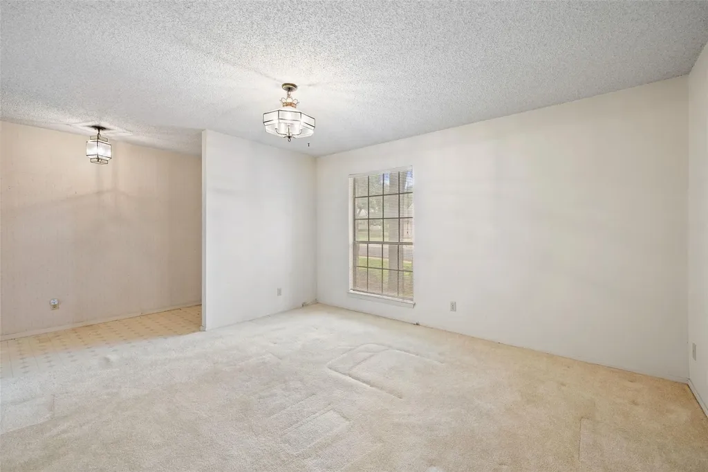 12006 Trianon Lane Austin TX 78727