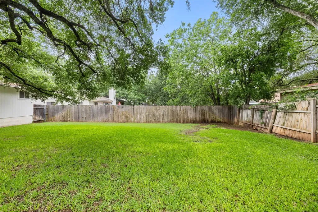 12006 Trianon Lane Austin TX 78727