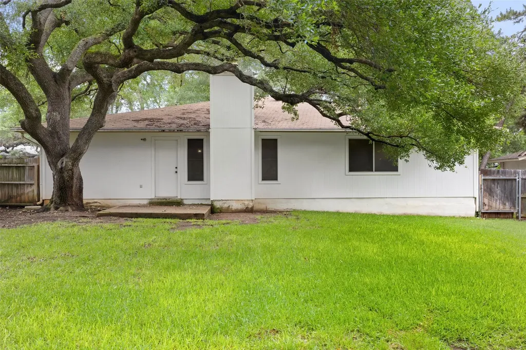 12006 Trianon Lane Austin TX 78727