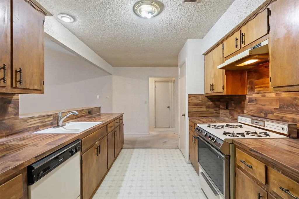 12006 Trianon Lane Austin TX 78727