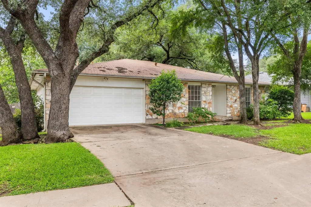 12006 Trianon Lane Austin TX 78727