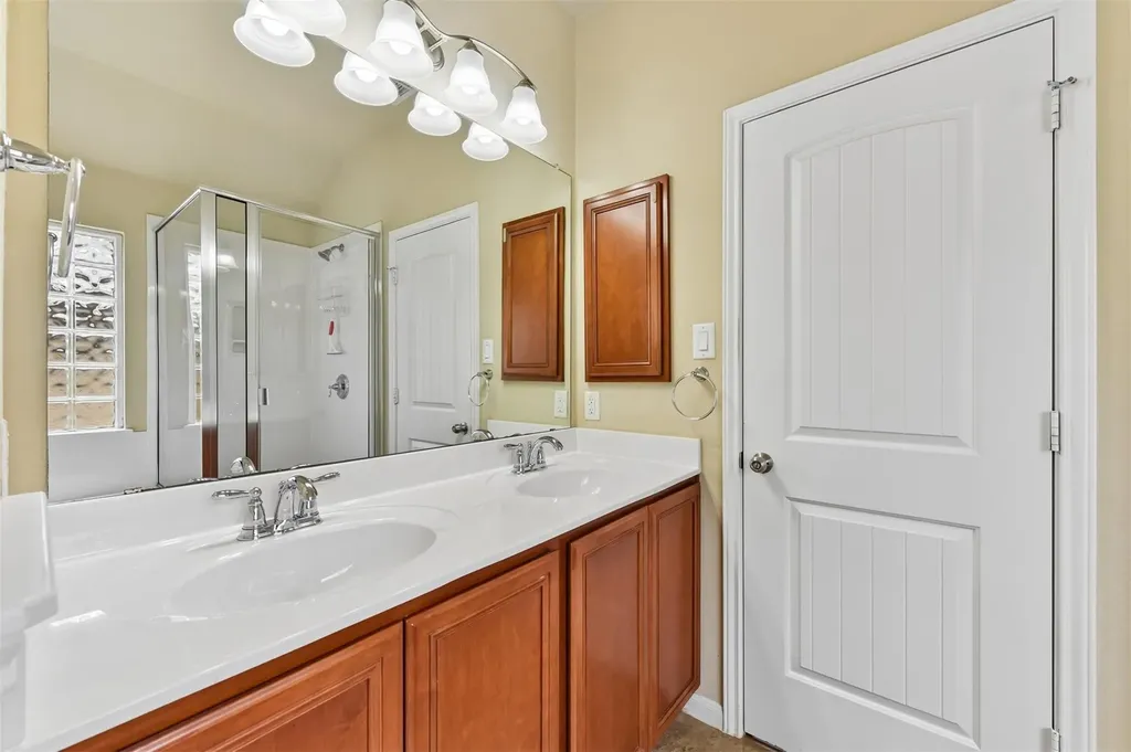8541 White Ibis Drive Austin TX 78729