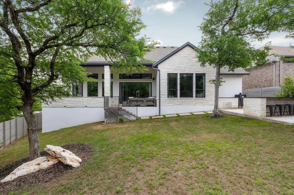 104 Hollytree Court Georgetown TX 78628