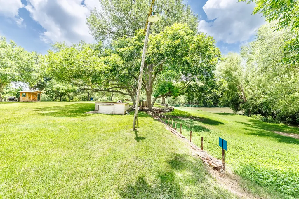 Lot 22 Goodwin (Road) Lane Gonzales TX 78629