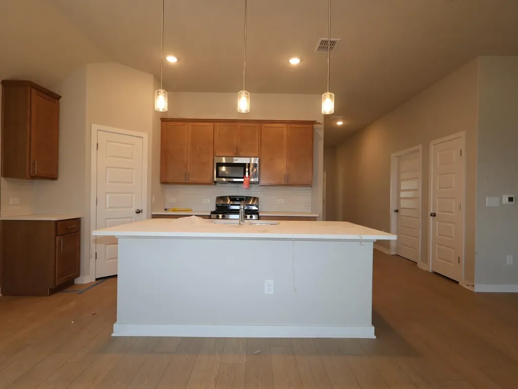 4512 Bridal Veil Drive Austin TX 78747