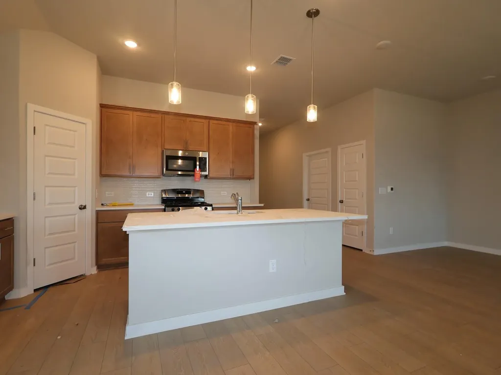 4512 Bridal Veil Drive Austin TX 78747