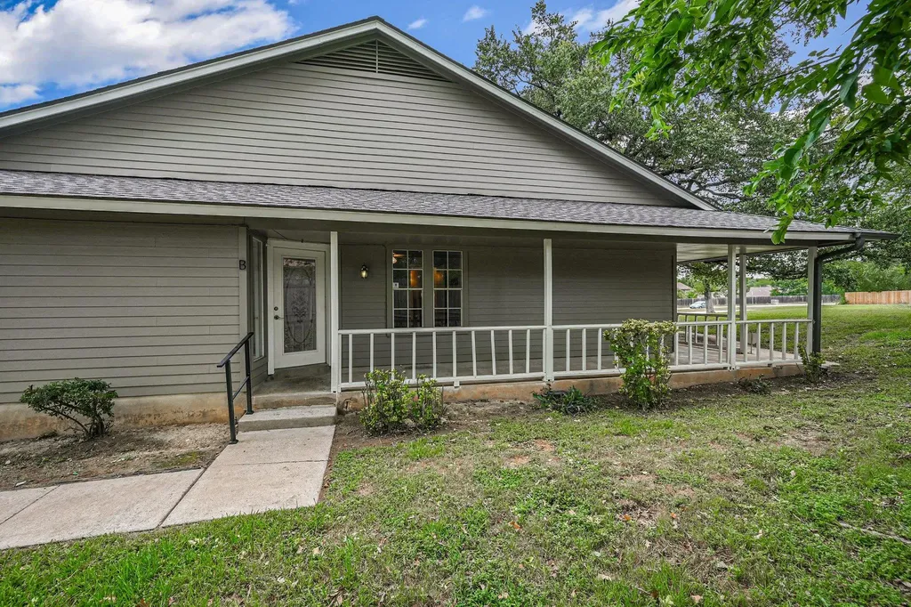 2605 W Stassney Lane Austin TX 78745