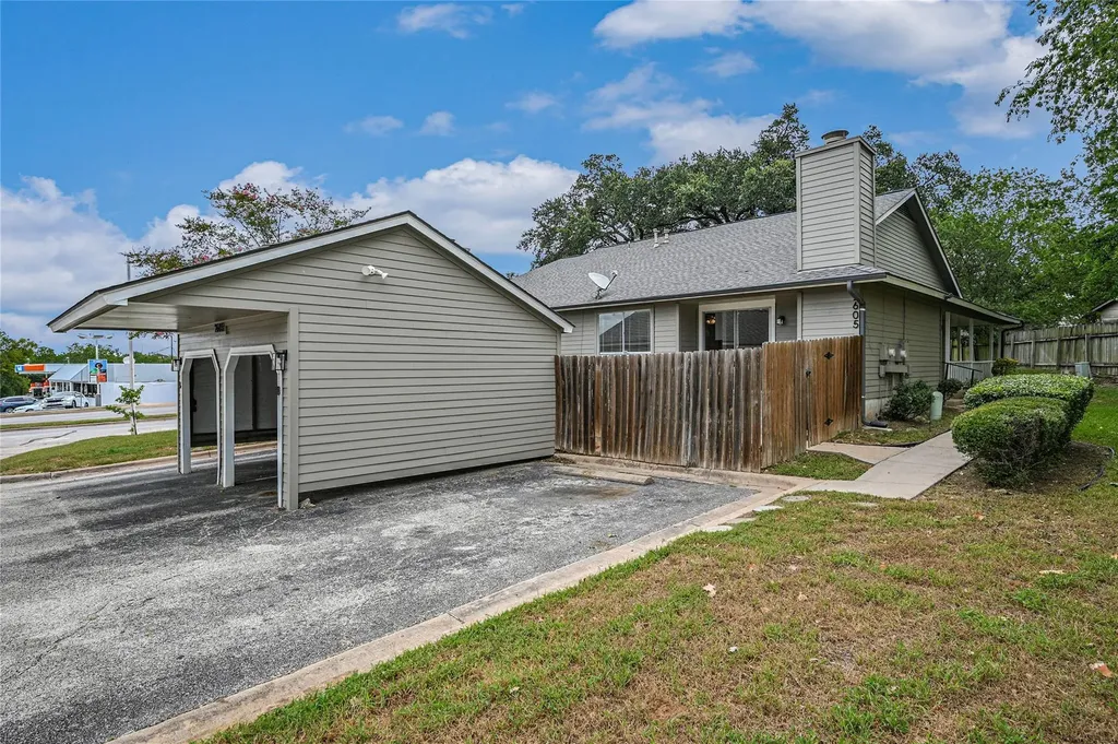 2605 W Stassney Lane Austin TX 78745