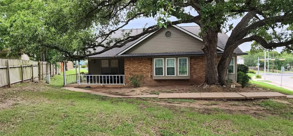 2605 W Stassney Lane Austin TX 78745