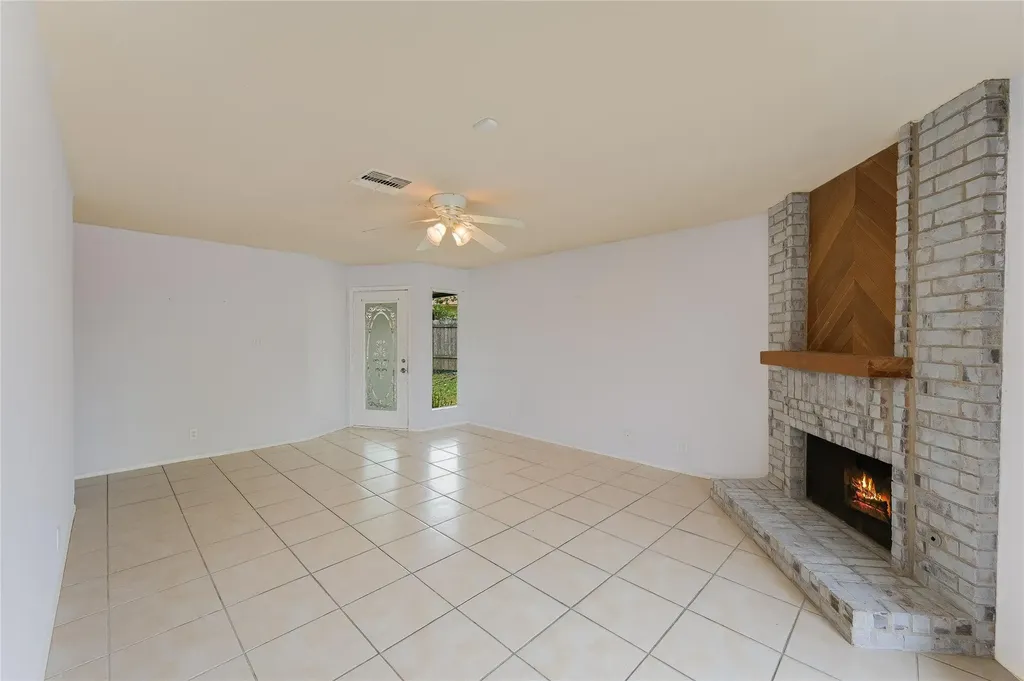 2605 W Stassney Lane Austin TX 78745