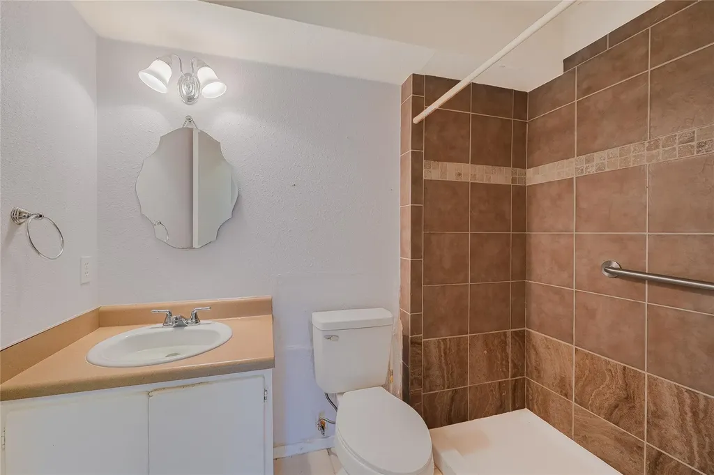 2605 W Stassney Lane Austin TX 78745