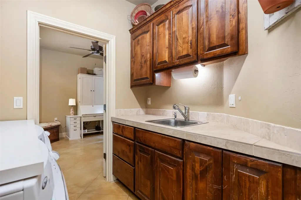 523 County Road 136a Kingsland TX 78639
