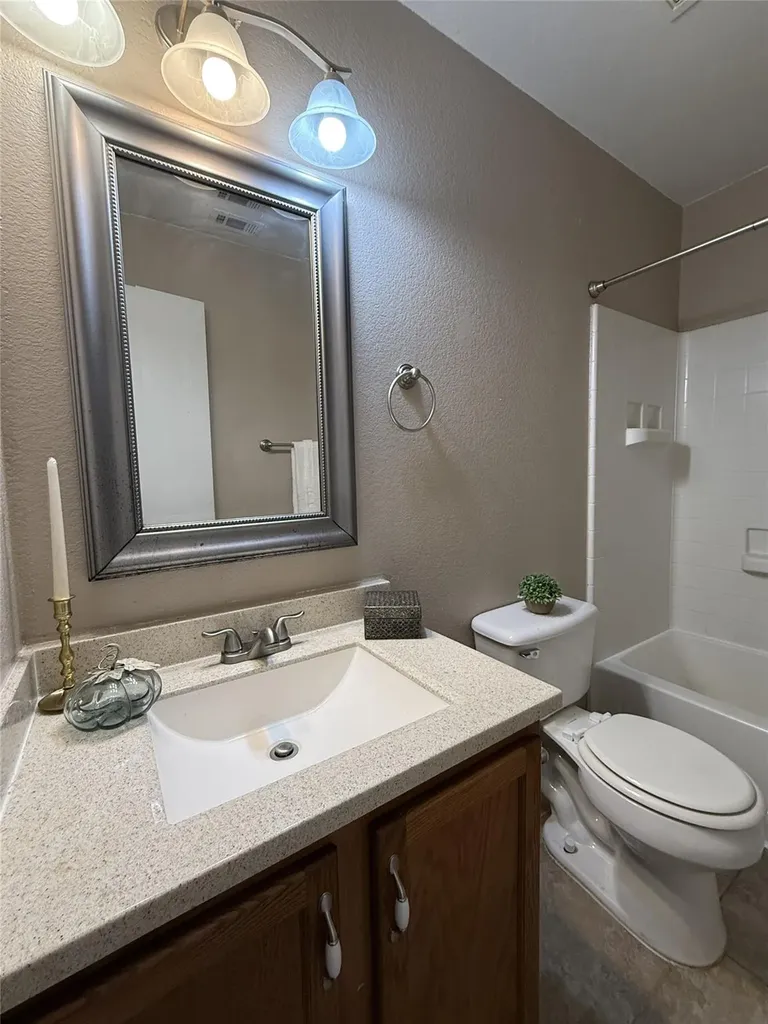 3902 Louise Lee Drive Austin TX 78725