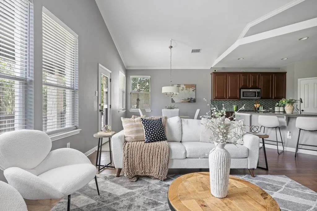 11521 Cherisse Drive Austin TX 78739