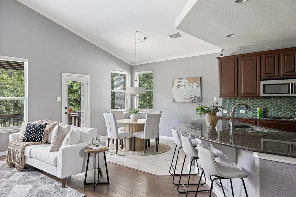 11521 Cherisse Drive Austin TX 78739