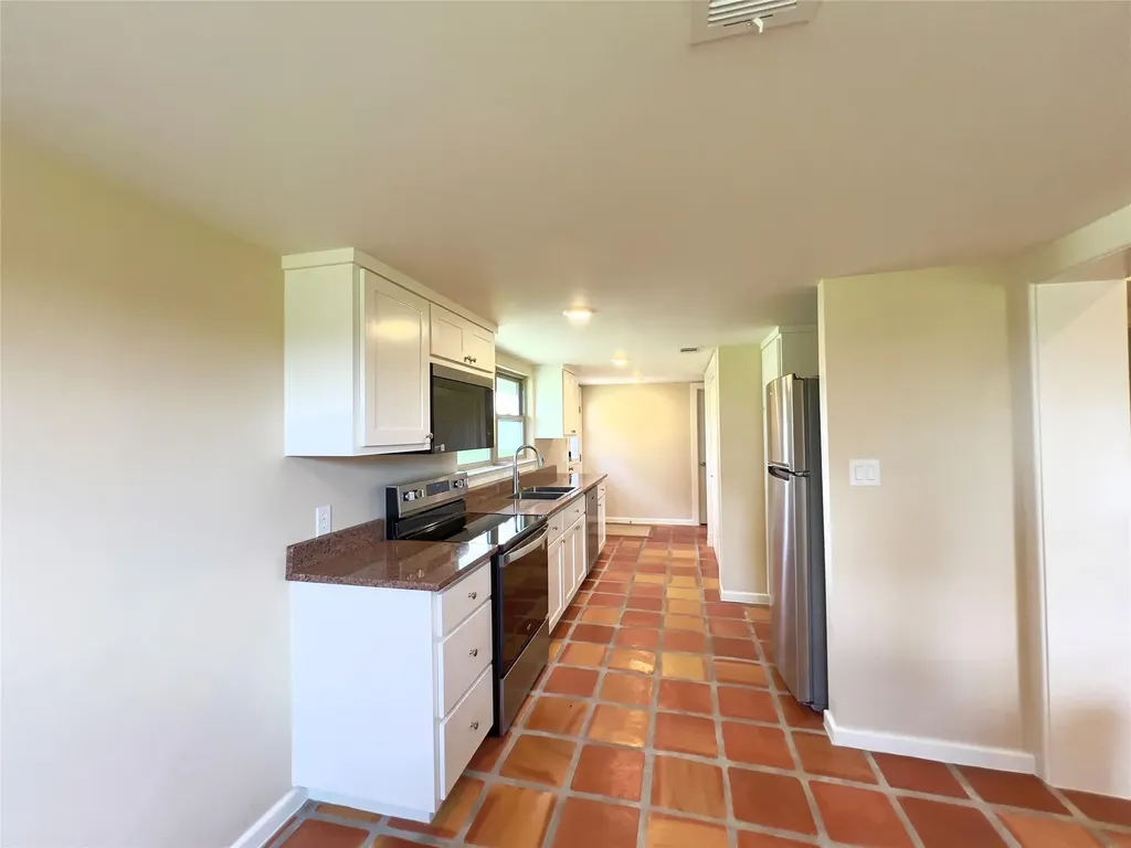 1366 Narrows Road Blanco TX 78606