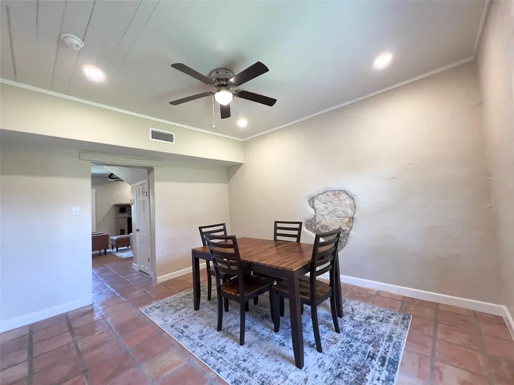 1366 Narrows Road Blanco TX 78606