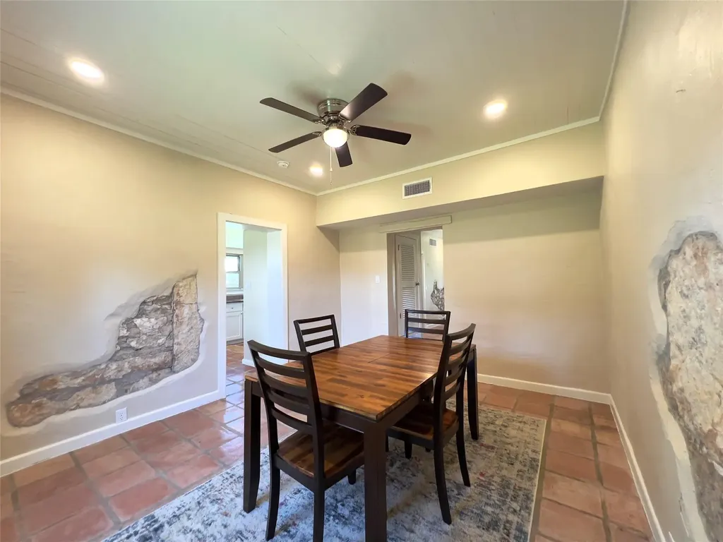 1366 Narrows Road Blanco TX 78606