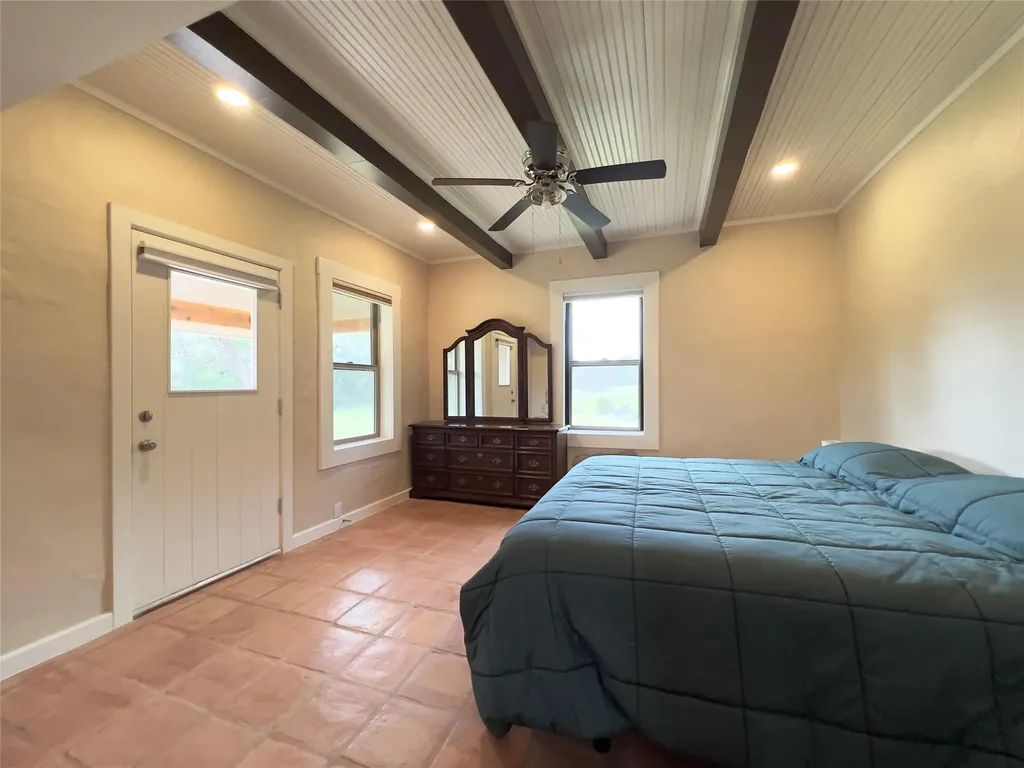1366 Narrows Road Blanco TX 78606