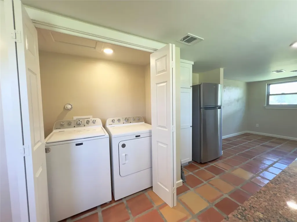1366 Narrows Road Blanco TX 78606