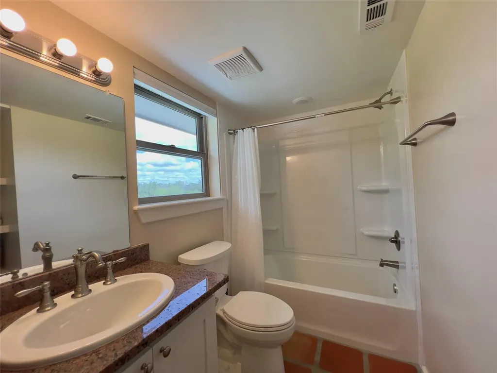 1366 Narrows Road Blanco TX 78606