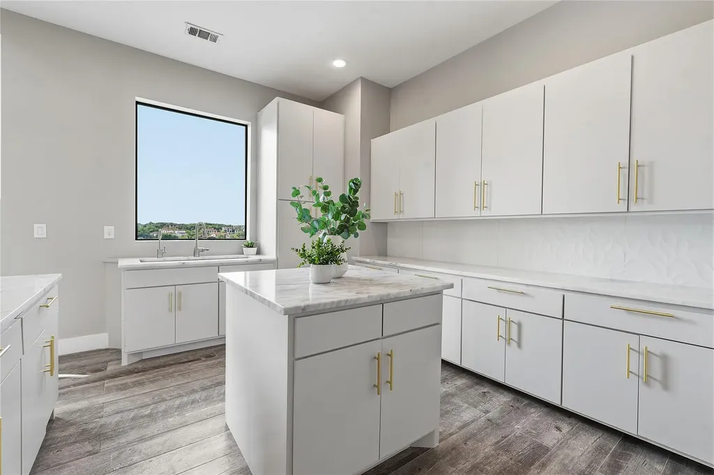 12613 Grama Cove Austin TX 78738