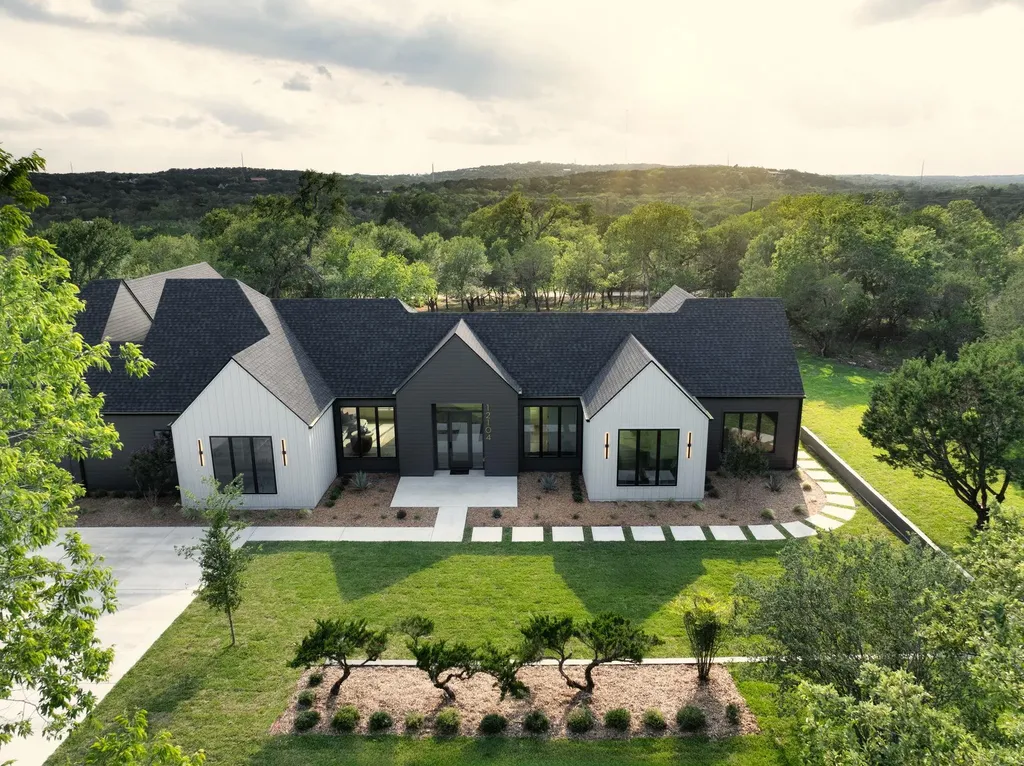 12104 Trailmaster Drive Austin TX 78737