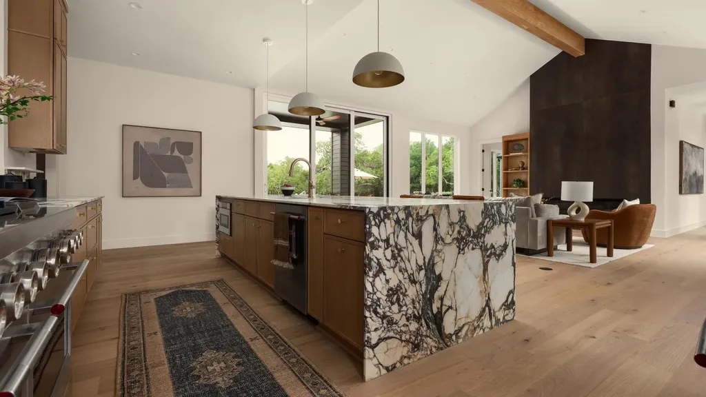 12104 Trailmaster Drive Austin TX 78737