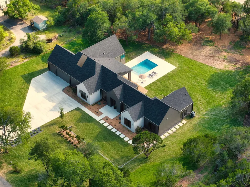 12104 Trailmaster Drive Austin TX 78737